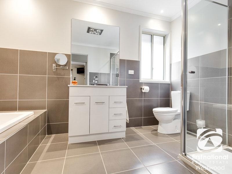 28 Patterson Avenue, Hoppers Crossing VIC 3029