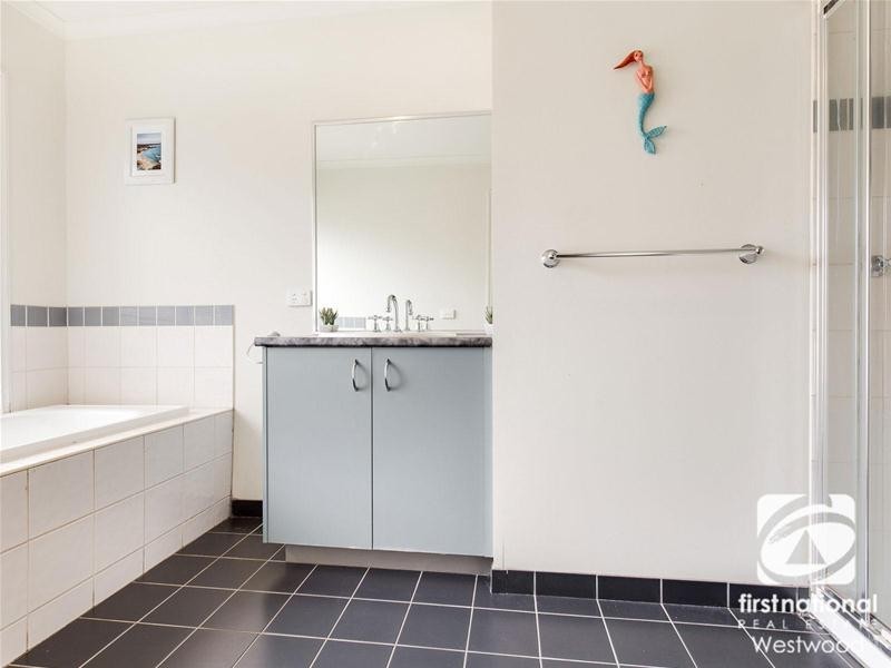 4 Crown Court, Tarneit VIC 3029