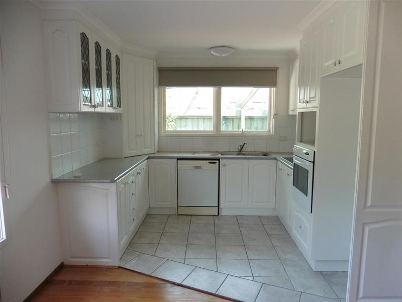 2 Roseland Crescent, Hoppers Crossing VIC 3029