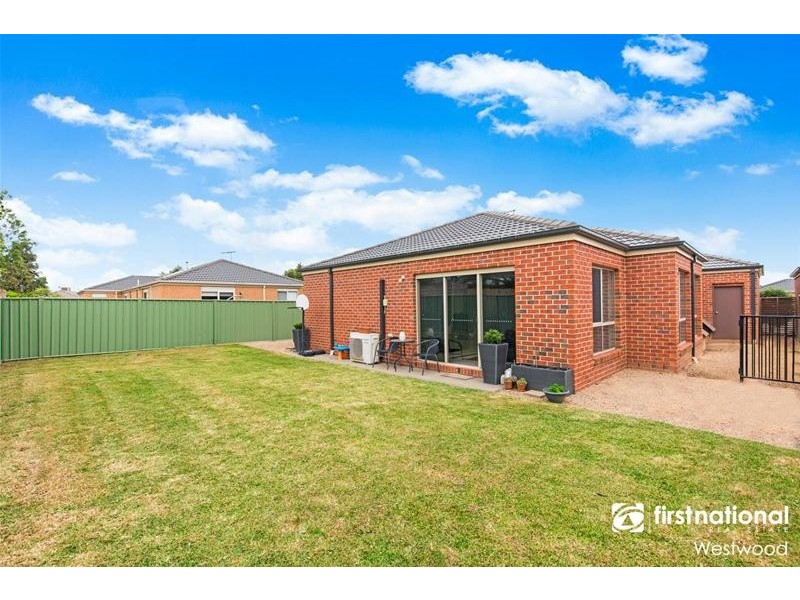 4 Wingrove Crescent, Wyndham Vale VIC 3024