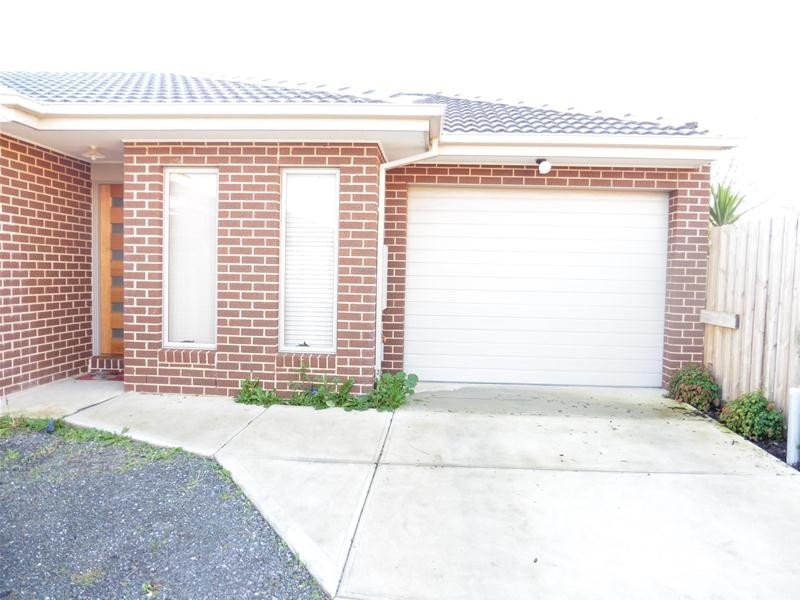 2/246 Hogans Road, Hoppers Crossing VIC 3029