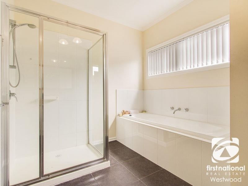 2/6 High Street, Werribee VIC 3030