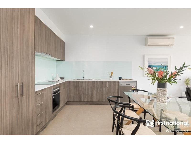 209/116 Watton Street, Werribee VIC 3030