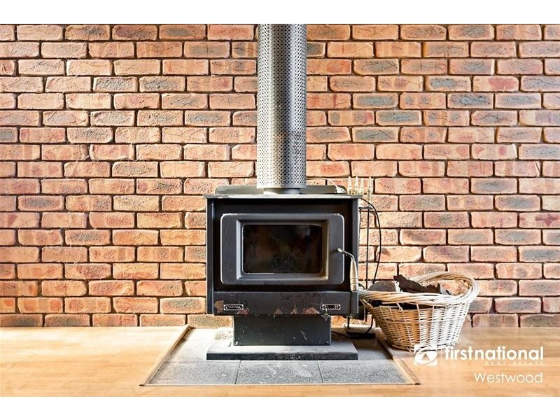 6 Melanie Drive, Werribee VIC 3030