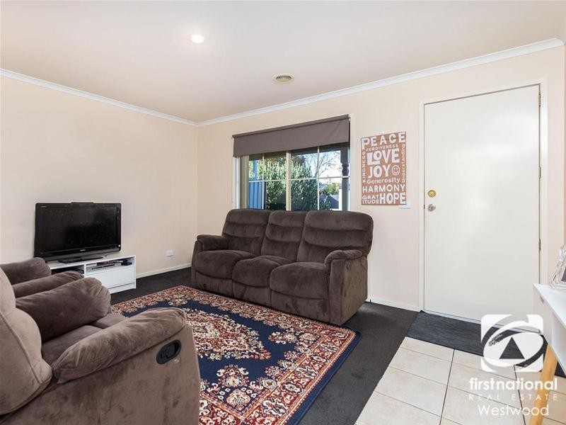 3 Maclarens Close, Wyndham Vale VIC 3024
