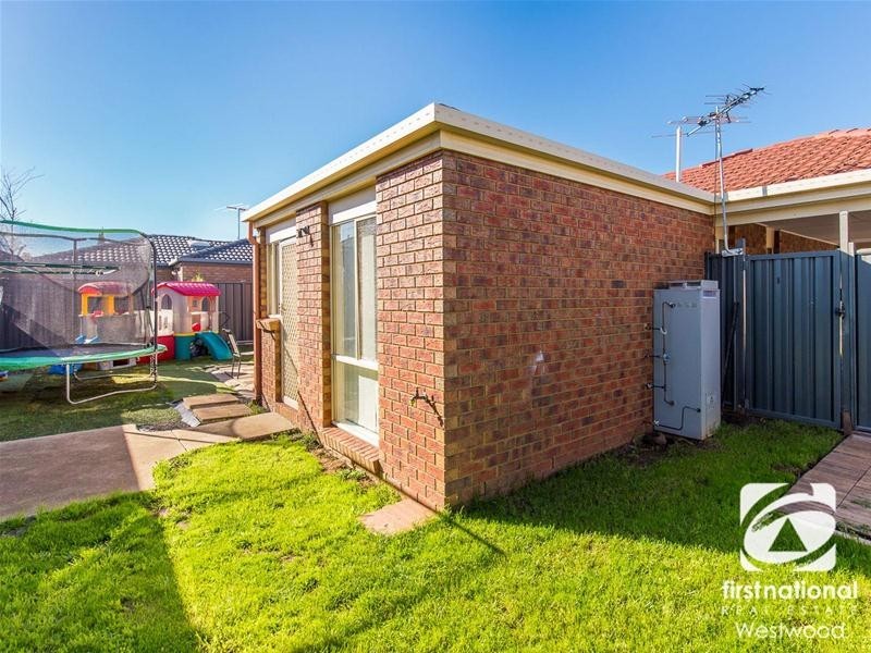 3 Maclarens Close, Wyndham Vale VIC 3024