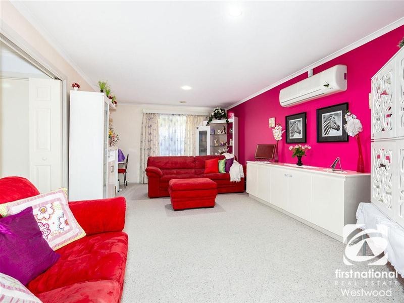 43 Delmont Street, Werribee VIC 3030