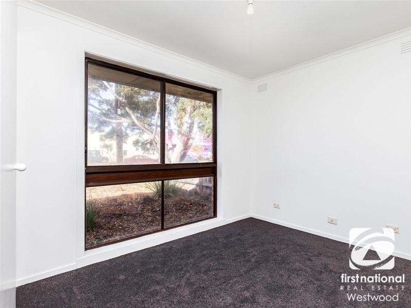 6 Riverside Avenue, Werribee VIC 3030