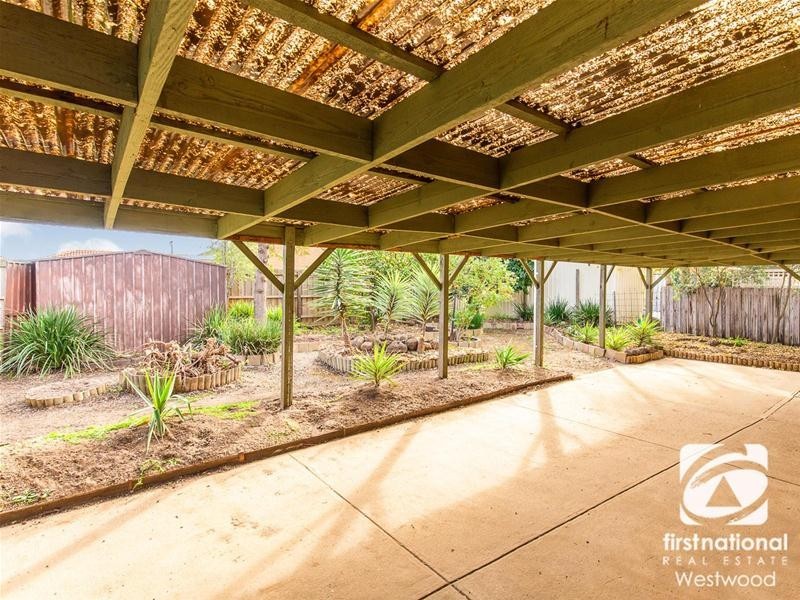 6 Riverside Avenue, Werribee VIC 3030