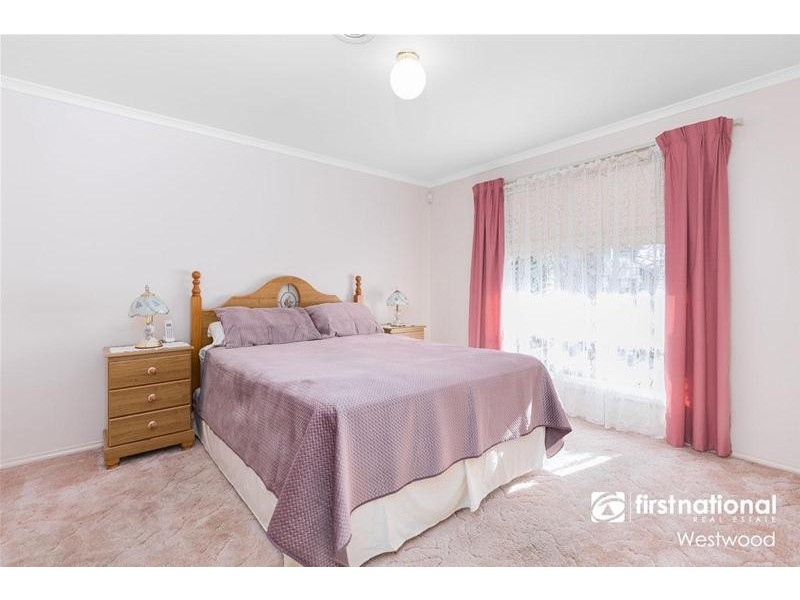 4 Tracey Street, Werribee VIC 3030