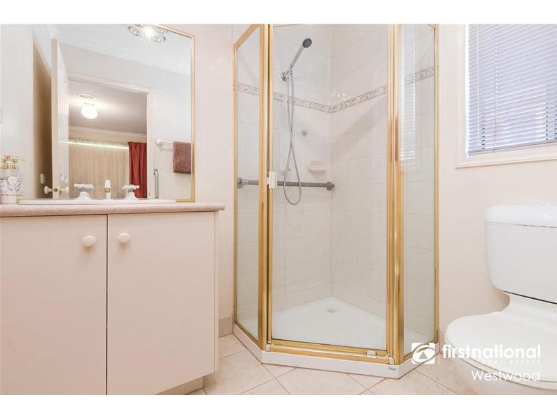 4 Tracey Street, Werribee VIC 3030