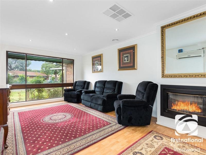 2 Hawk Court, Werribee VIC 3030