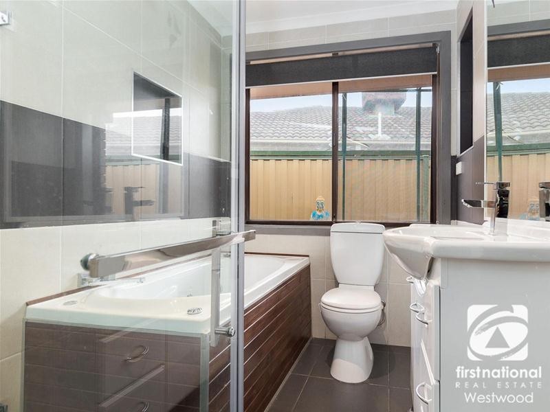 2 Hawk Court, Werribee VIC 3030