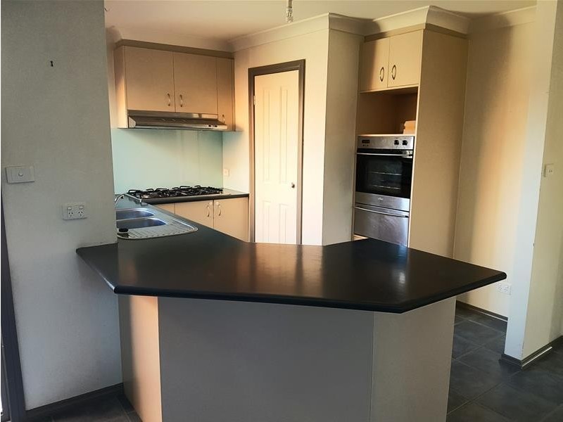 22 Cootamundra Court, Werribee VIC 3030