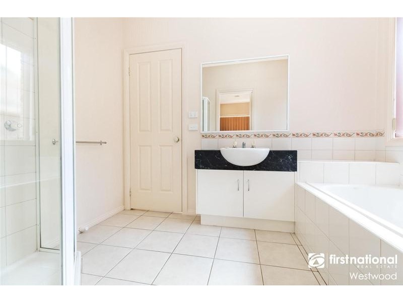 27 Georgia Crescent, Werribee VIC 3030