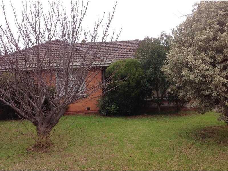 18 Deutgam Street, Werribee VIC 3030