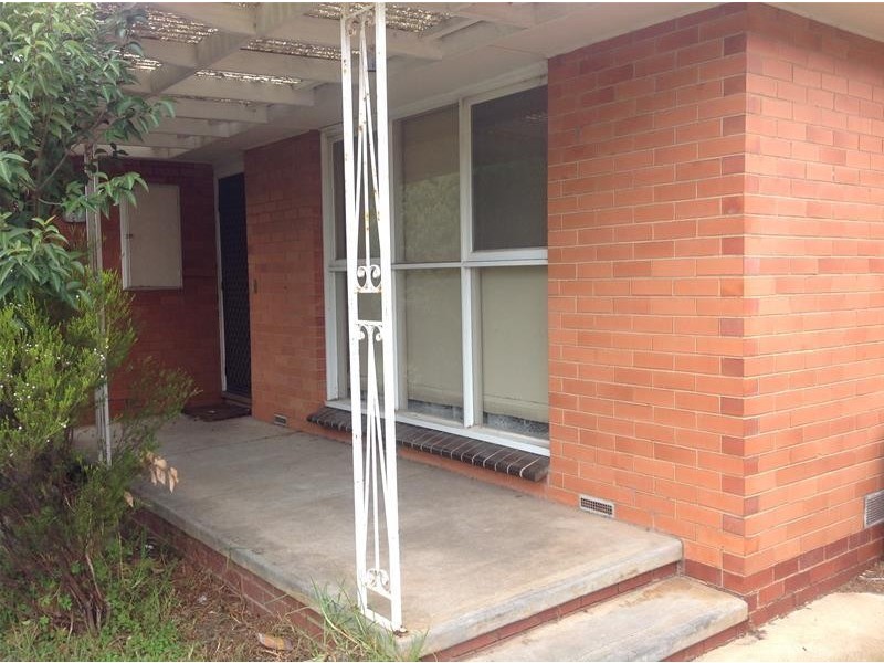 18 Deutgam Street, Werribee VIC 3030