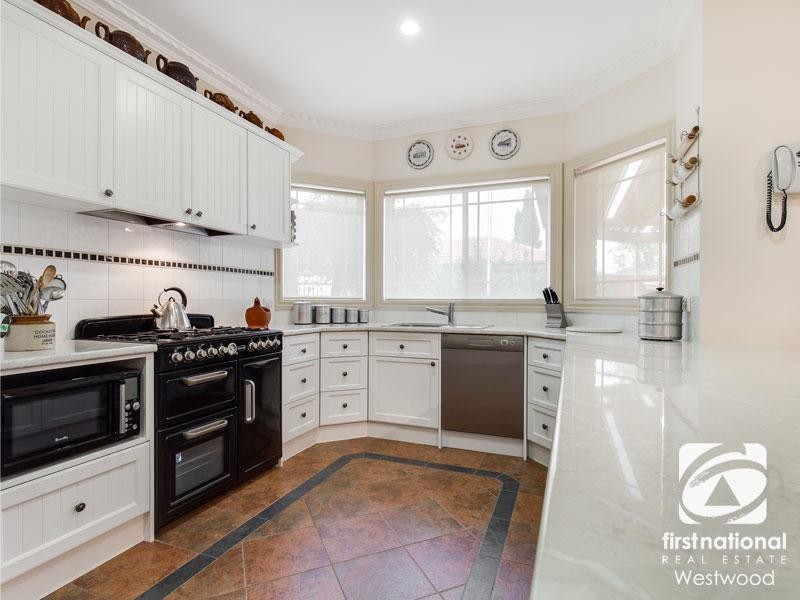 120 Wattle Avenue, Werribee VIC 3030