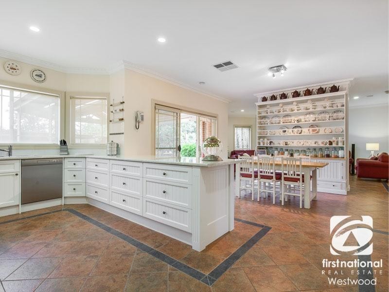 120 Wattle Avenue, Werribee VIC 3030