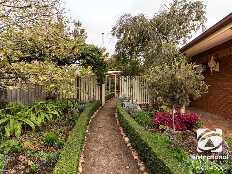 120 Wattle Avenue, Werribee VIC 3030