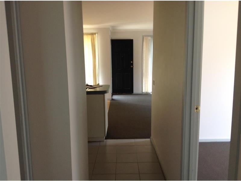 25b Thames Boulevard, Werribee VIC 3030