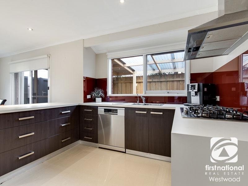 44 Iluka Drive, Werribee VIC 3030