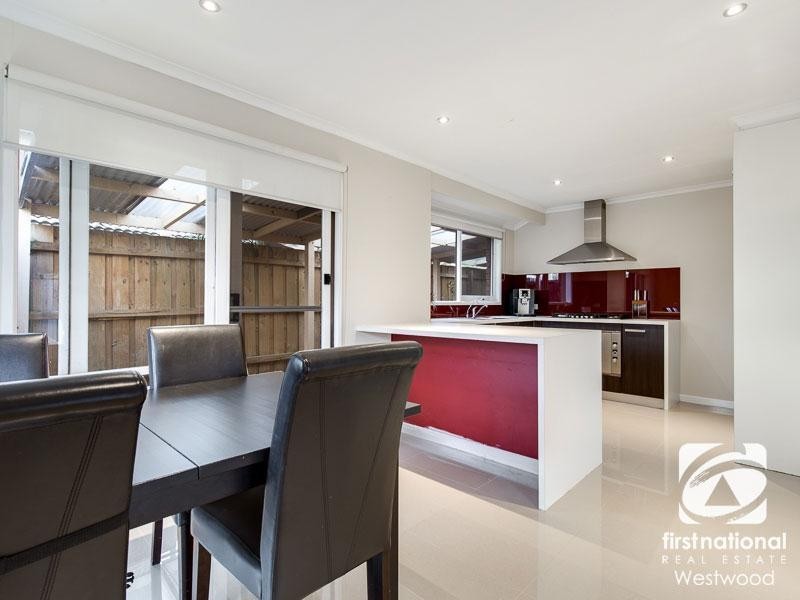 44 Iluka Drive, Werribee VIC 3030