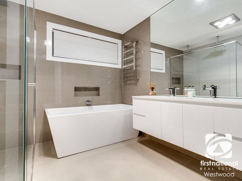 44 Iluka Drive, Werribee VIC 3030