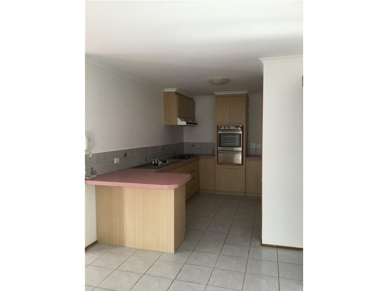 2/38 Julier Crescent, Hoppers Crossing VIC 3029