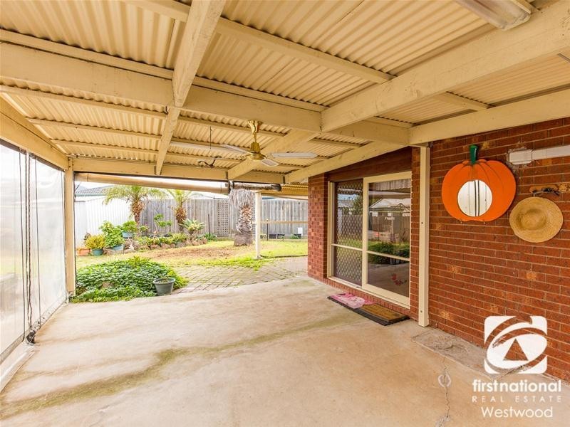 17 Bower Drive, Werribee VIC 3030