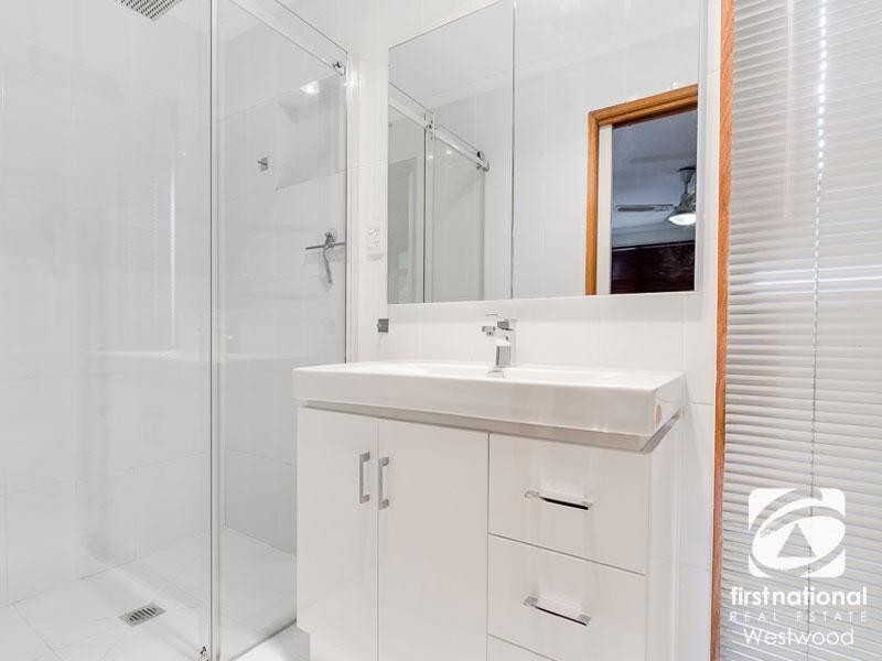 10 Tasman Place, Wyndham Vale VIC 3024