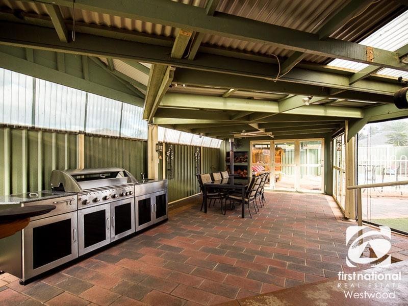 10 Tasman Place, Wyndham Vale VIC 3024