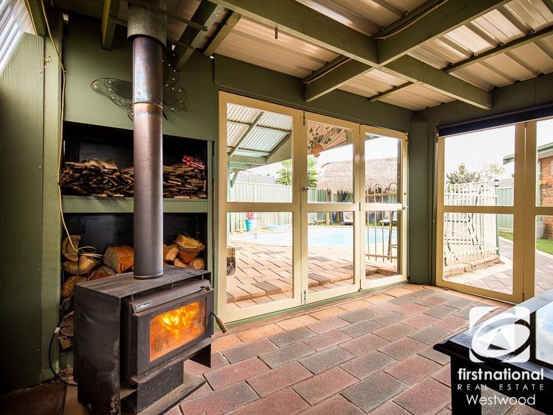 10 Tasman Place, Wyndham Vale VIC 3024