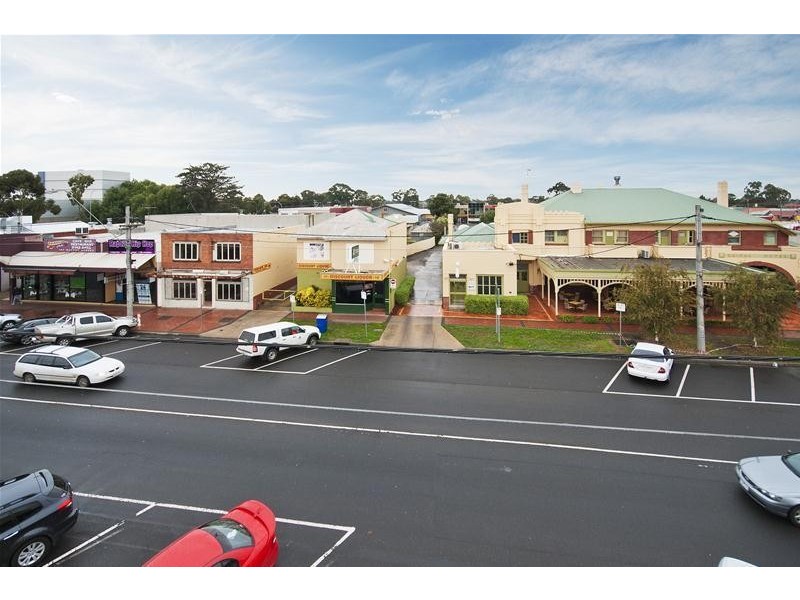 2 (13)/116 Watton Street, Werribee VIC 3030