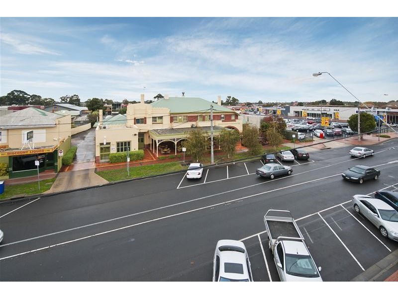2 (13)/116 Watton Street, Werribee VIC 3030