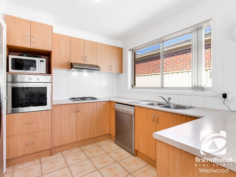 15 Lauderdale Drive, Tarneit VIC 3029