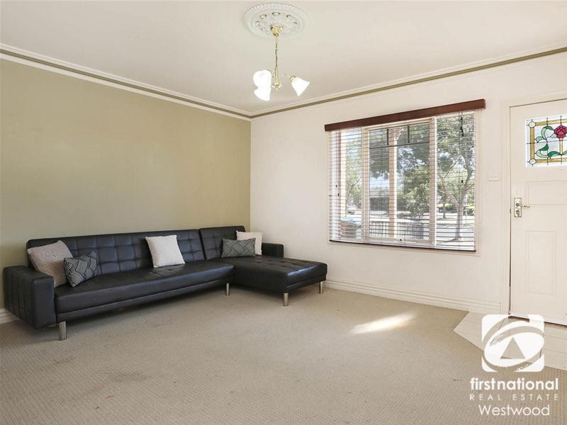 1/16 Parkside Walk, Hoppers Crossing VIC 3029