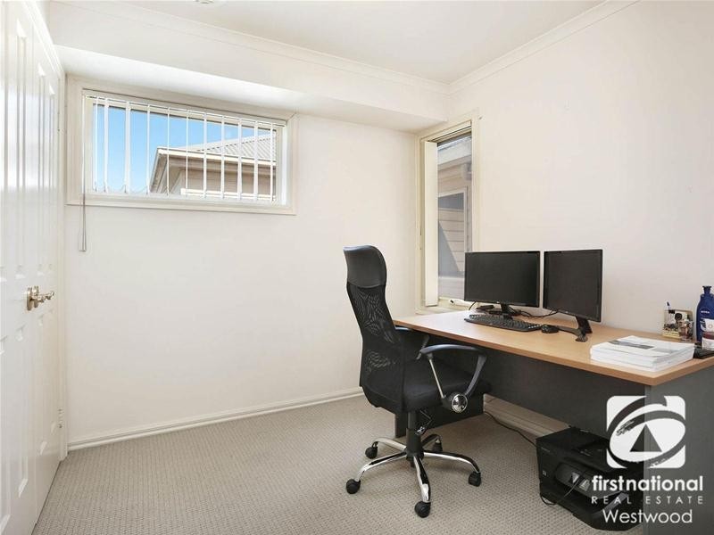 1/16 Parkside Walk, Hoppers Crossing VIC 3029