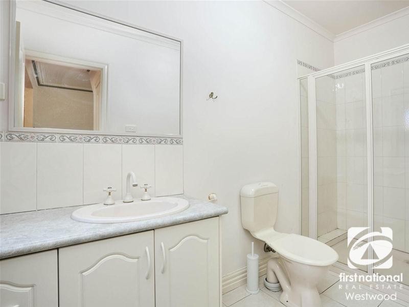 1/16 Parkside Walk, Hoppers Crossing VIC 3029