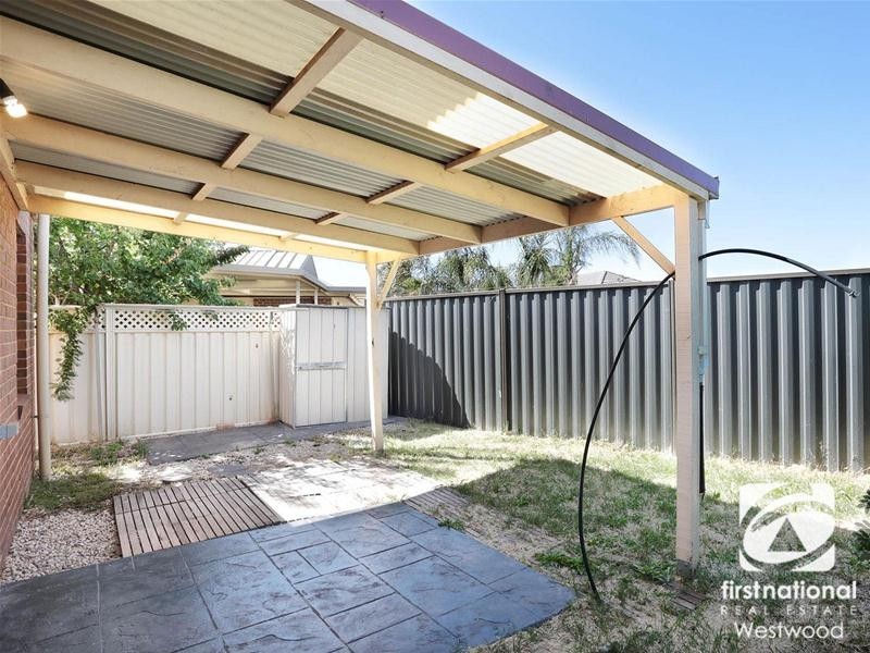 1/16 Parkside Walk, Hoppers Crossing VIC 3029