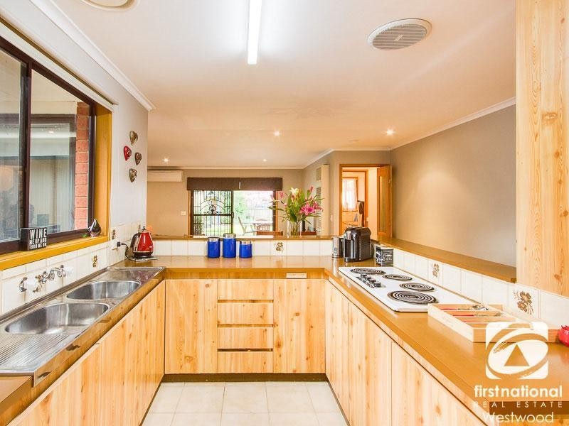 32 Banksia Crescent, Hoppers Crossing VIC 3029