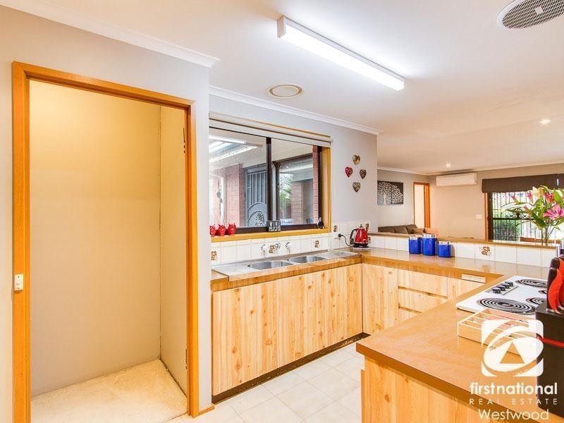 32 Banksia Crescent, Hoppers Crossing VIC 3029