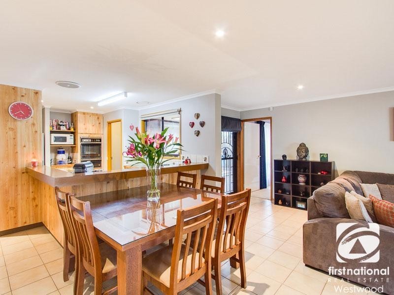 32 Banksia Crescent, Hoppers Crossing VIC 3029