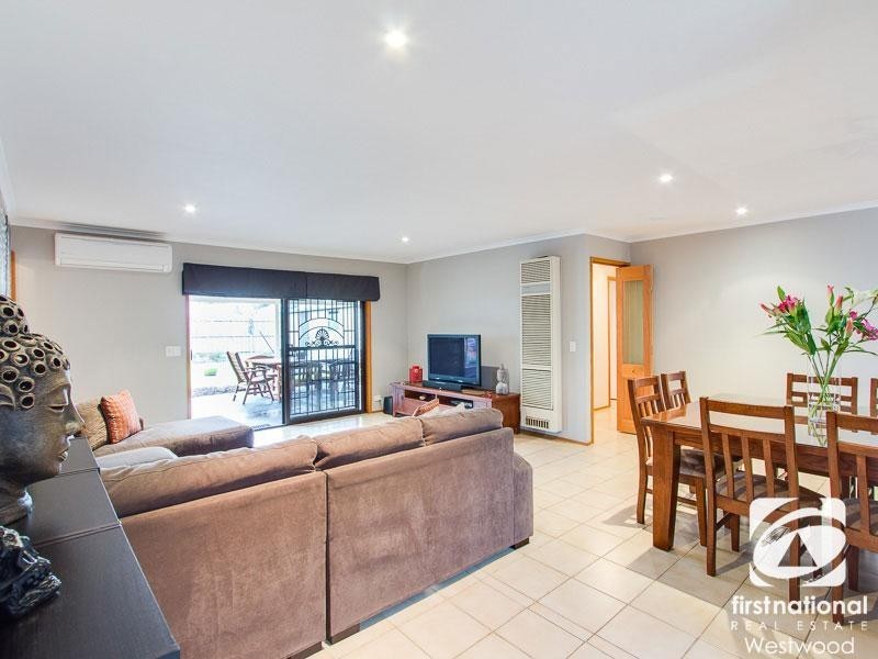 32 Banksia Crescent, Hoppers Crossing VIC 3029