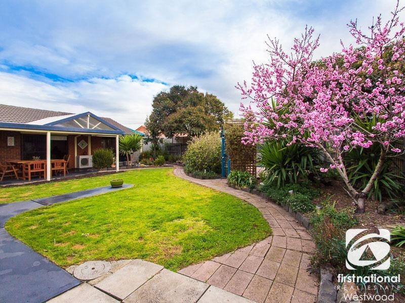 32 Banksia Crescent, Hoppers Crossing VIC 3029