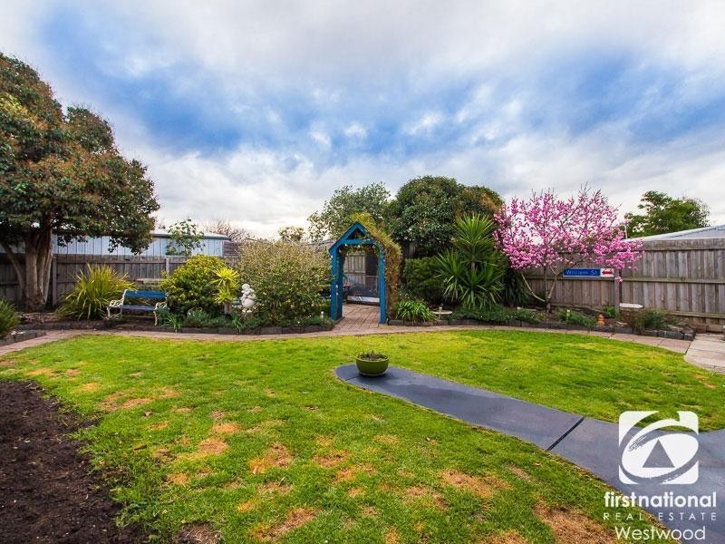 32 Banksia Crescent, Hoppers Crossing VIC 3029