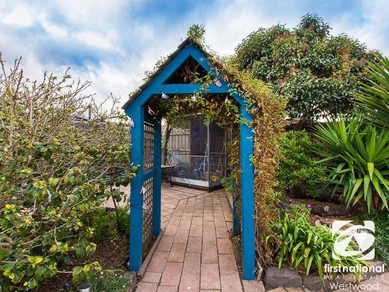 32 Banksia Crescent, Hoppers Crossing VIC 3029