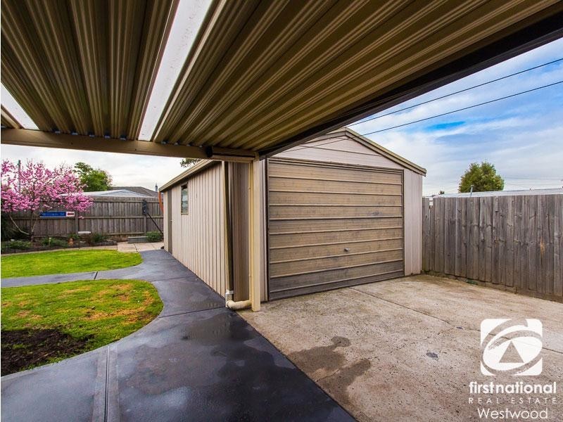 32 Banksia Crescent, Hoppers Crossing VIC 3029