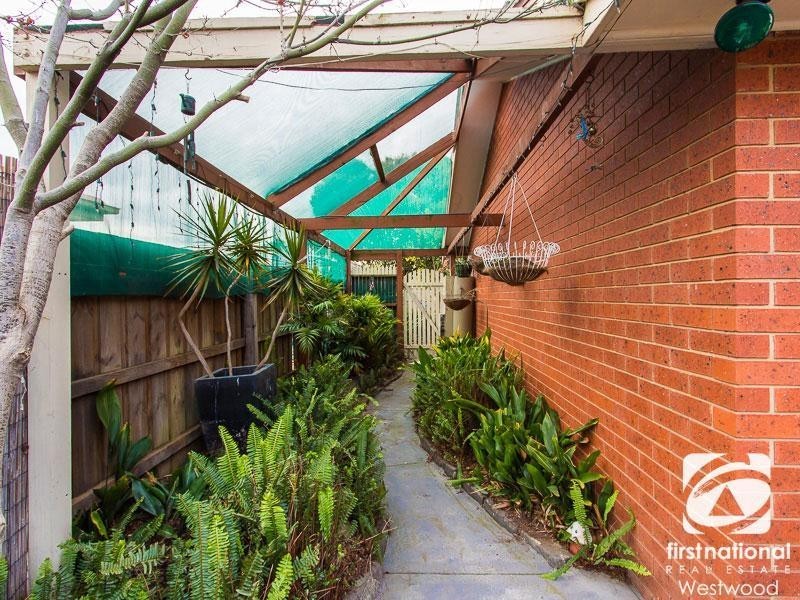 32 Banksia Crescent, Hoppers Crossing VIC 3029