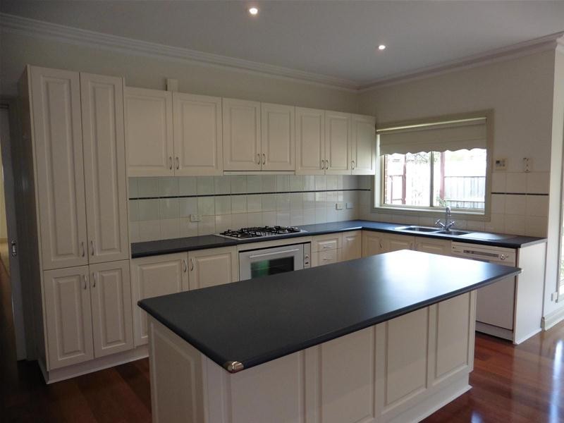 6 Harvest Way, Werribee VIC 3030